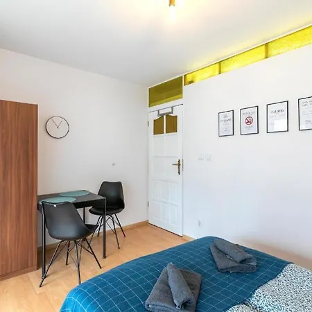 Studio I Pokoje I Pokoje Z Lazienkami Appartement *